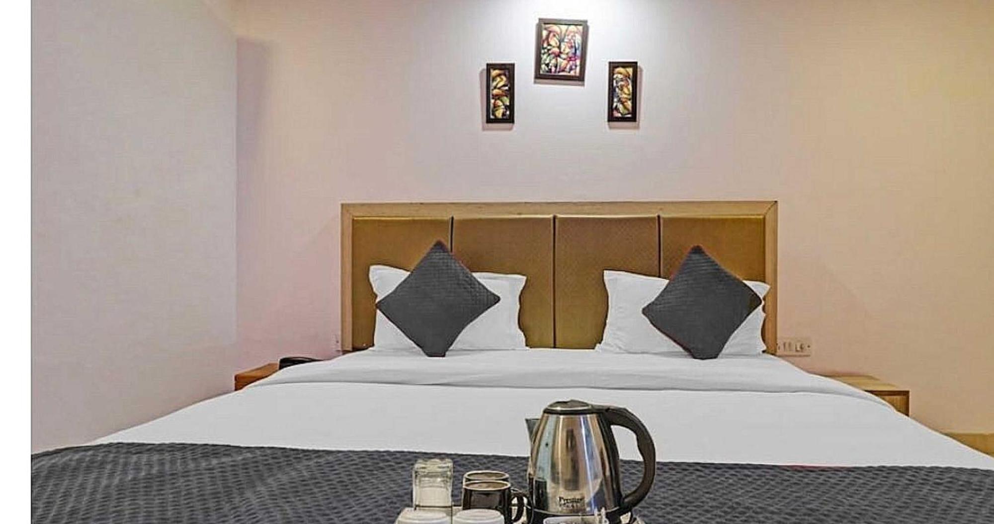 Super Hotel O Mahal New Delhi Buitenkant foto