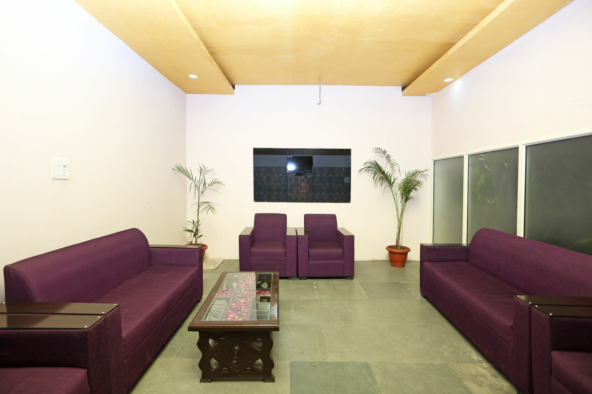 Super Hotel O Mahal New Delhi Buitenkant foto