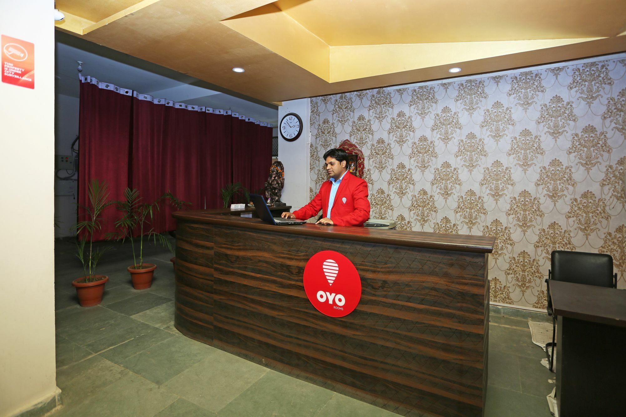 Super Hotel O Mahal New Delhi Buitenkant foto